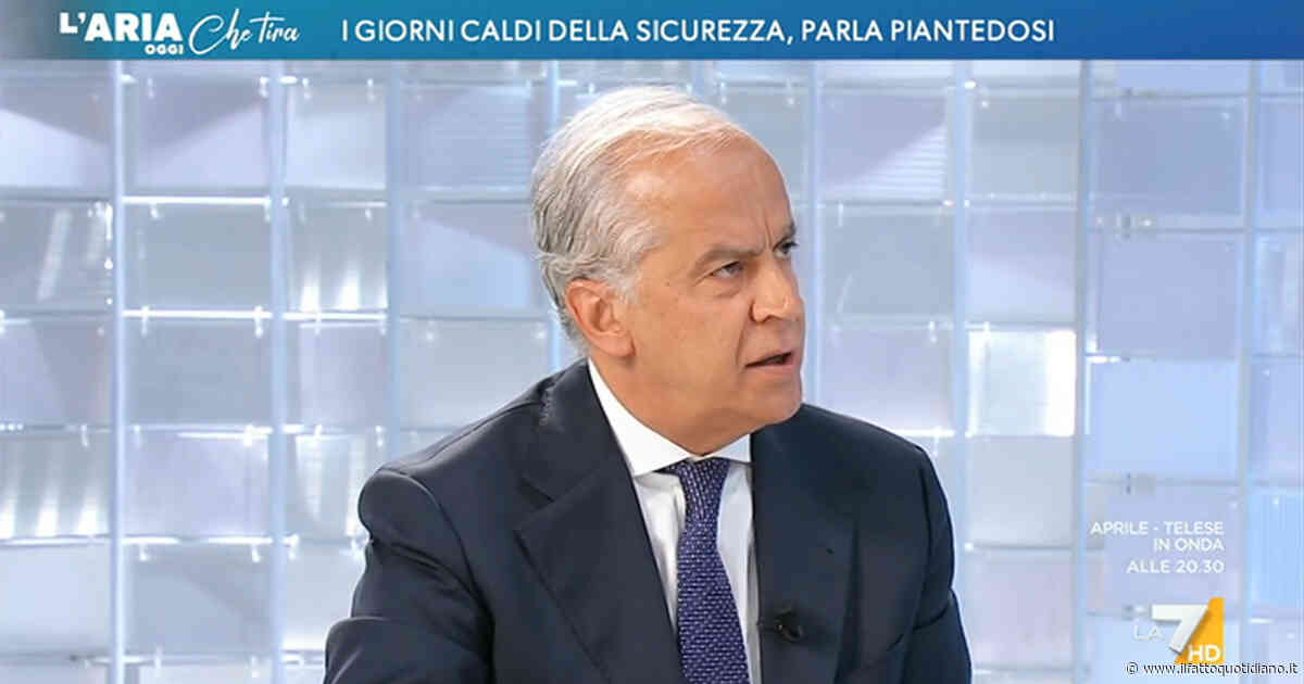 “Convocare quella piazza è stato un atto grave, una decisione inconsapevole”: su La7 Piantedosi accusa Lepore sugli scontri di Bologna