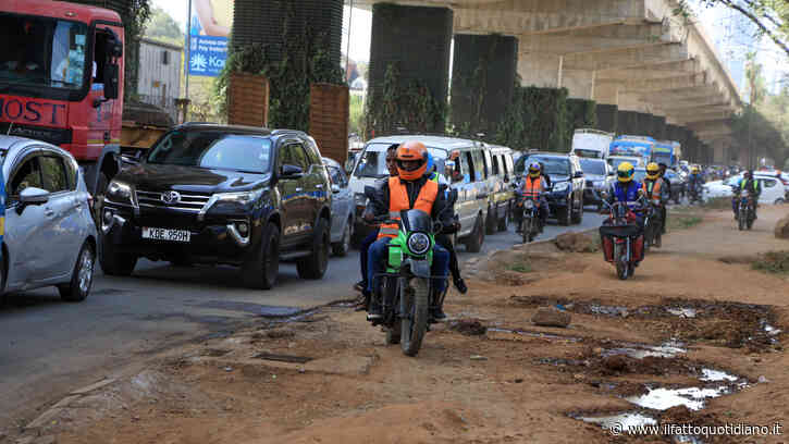 Kenya, taxi si schianta contro un camion: morta turista italiana di 52 anni