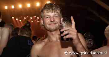Vrienden namen deze laatste foto van Thys (20) op een festival, een paar uur later is hij er niet meer