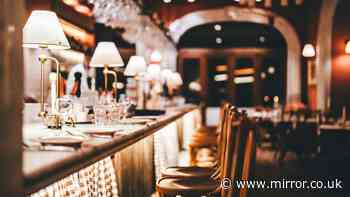 'Entitled' couple ask minimum wage workers for romantic surprise at 7.47pm on the dot