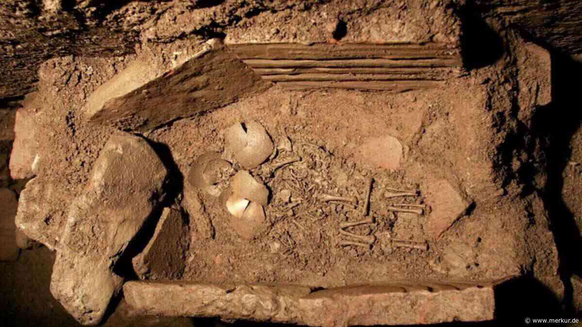 Archäologen finden Kindergrab in antiker Latrine – der Fund erzählt eine bewegende Geschichte