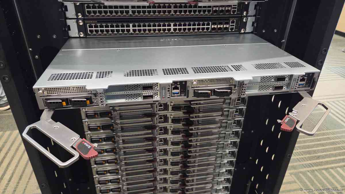 Supermicro Zen-6-Rack: Dicht gepackt bringen es 42 Blades auf 43.008 Venice-Kerne