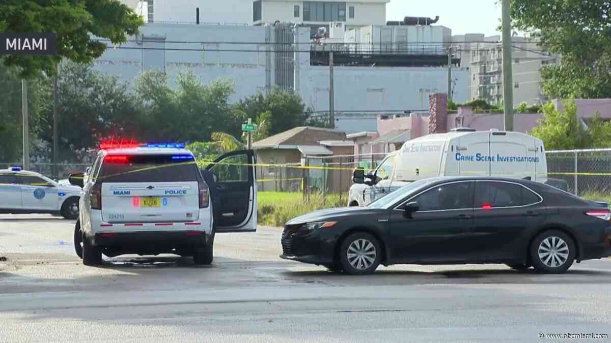 Man stabbed, wallet taken during armed robbery in Miami, police say