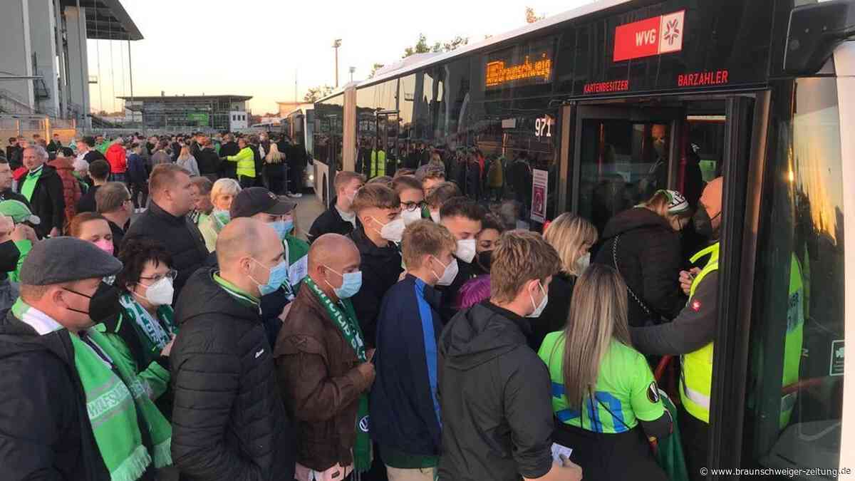 Dürfen Fans des VfL Wolfsburg nicht mehr kostenlos mit dem Bus zum Spiel fahren?