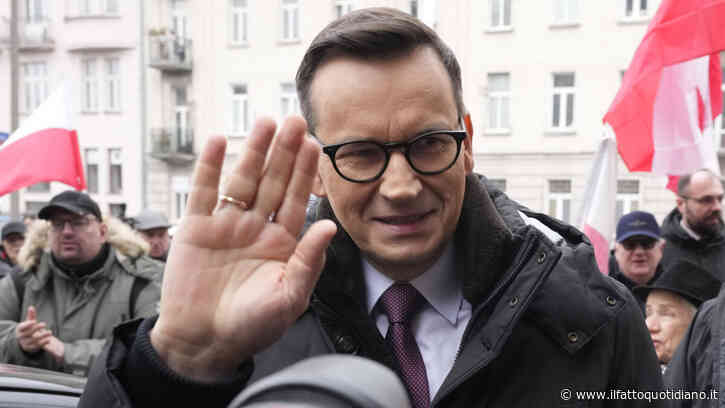 Si spacca il partito di estrema destra in Polonia: l’ex premier Morawiecki espulso da Diritto e Giustizia