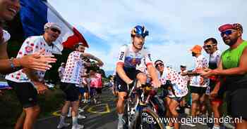 Bier, feest en Hazes: Tourdebutant Tim van Dijke geniet van gekkenhuis op Alpe d’Huez