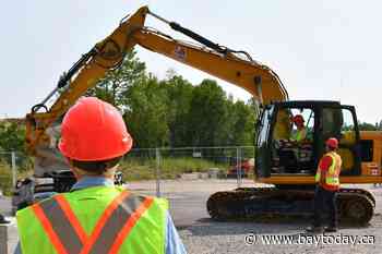 North Bay's MASHinery gives visitors a chance to run the big machines