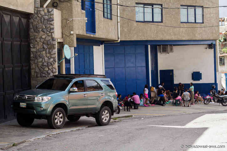 6.000 damnificados acampan en Maiquetía y la avenida Bolívar de Caracas luego de los terremotos, según Médicos Sin Fronteras