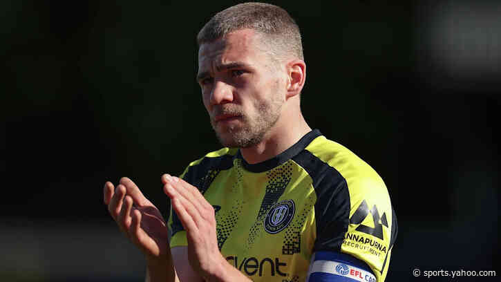 Notts County sign Harrogate midfielder Evans