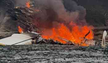 Seaplane crashes in Washington state, all 10 passengers and pilot rescued