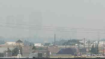 Wildfire smoke prompts air quality warnings for Calgary and surrounding areas