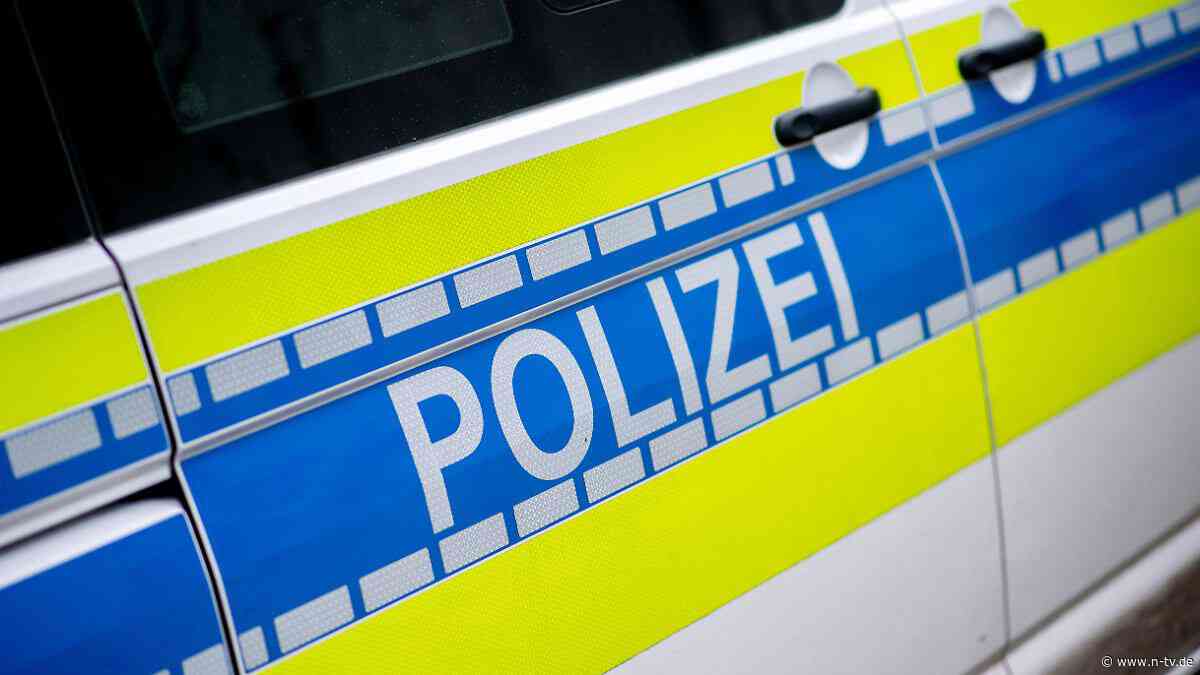 Fahrer flüchtete vor Kontrolle : Polizist schießt nach Verfolgungsfahrt auf Auto