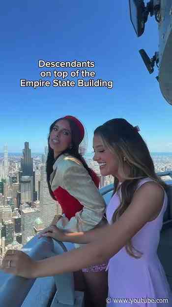 Where did the Descendants cast visit in NYC?