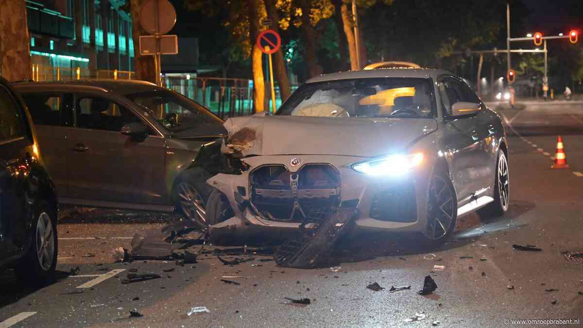 Automobilist veroorzaakt ravage in Breda, twee auto's gelanceerd