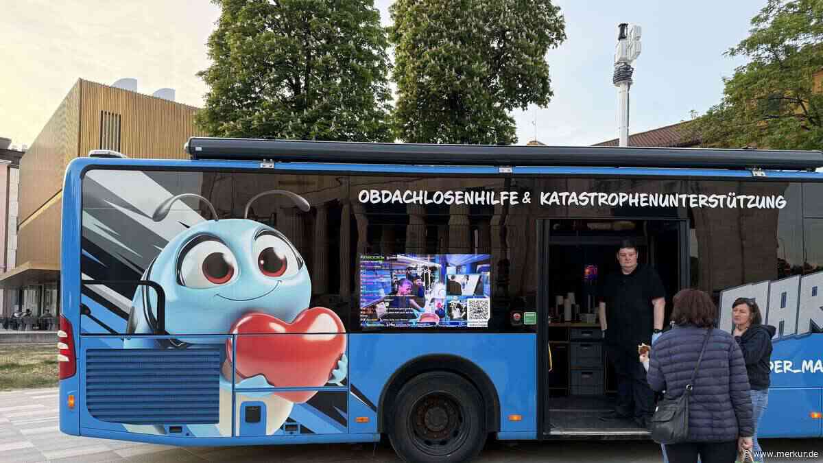 „Vollgestopft mit Liebe“: Münchner Livestream-Bus kämpft gegen Hunger und 30.000 Menschen schauen zu