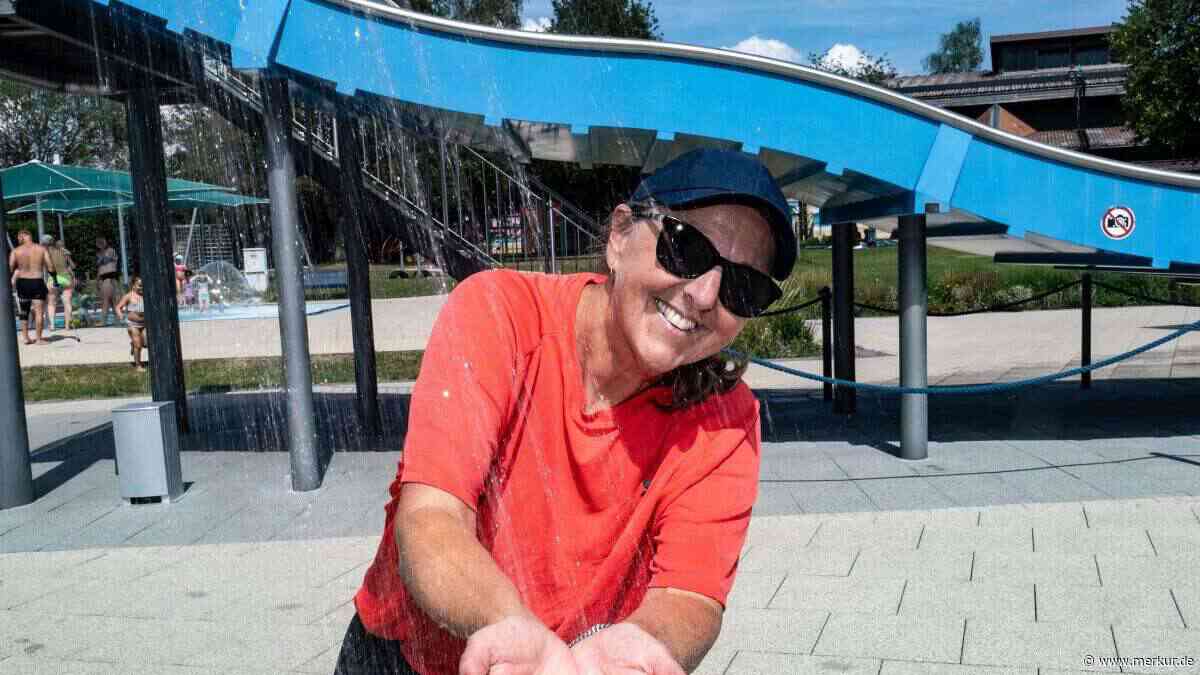 Wächterin am Beckenrand - seit 13 Jahren kümmert sich Sandra Friesinger um große und kleine Wehwechen