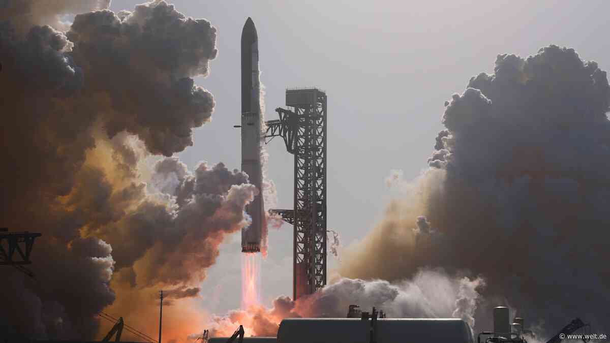 Flug von Musks Riesenrakete ist weitgehend gelungen