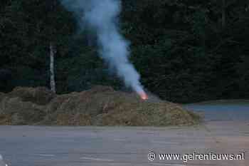 Broei veroorzaakt brand in stapel hooi
