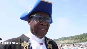 Coastal town celebrates 30 years of Bermuda twinning