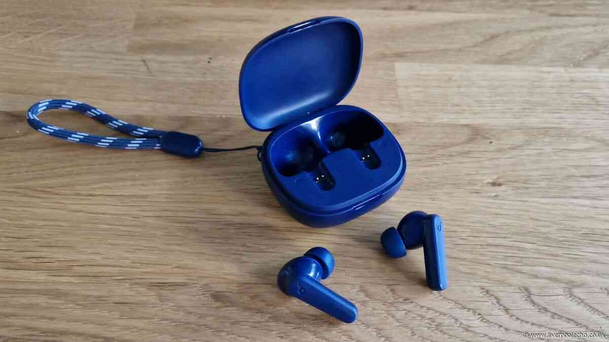 'My £17 sound-blocking earbuds are better than AirPods and perfect for holidays'