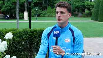 Guus Til wikt en weegt over toekomst bij PSV: 'Maar heb het hier ook naar m'n zin'