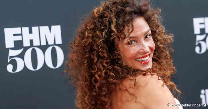 Katja Schuurman en dochter vast in Colombia, KLM laat van zich horen nadat actrice filmpje deelt over gang van zaken