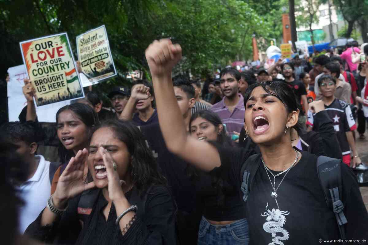 Indiens Bildungsminister tritt nach Jugendprotesten zurück