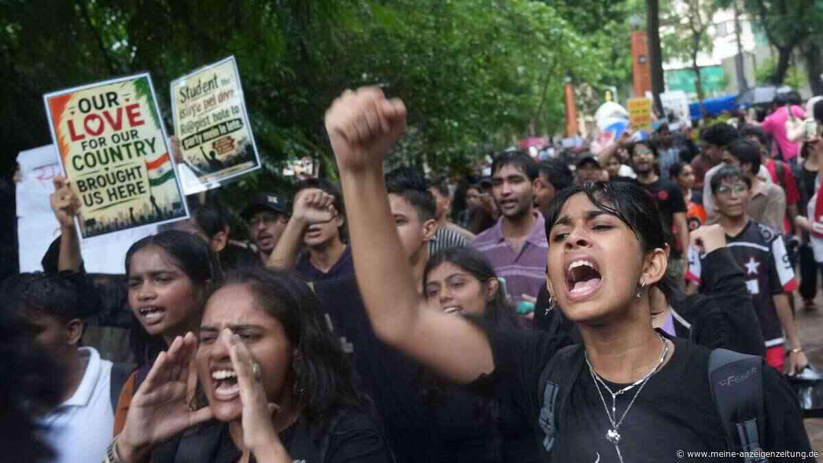 Indiens Bildungsminister tritt nach Jugendprotesten zurück