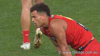 Petracca sprays teammate for holding the ball
