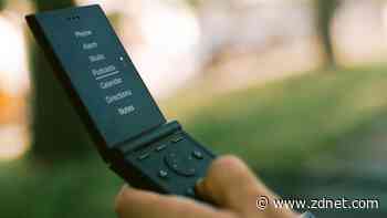 Stop scrolling: Light's $299 flip phone and its retro specs could change your life