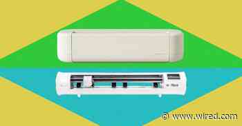 Cricut Explore 5 vs. Siser Romeo: Choosing the Right Smart Cutting Machine (2026)