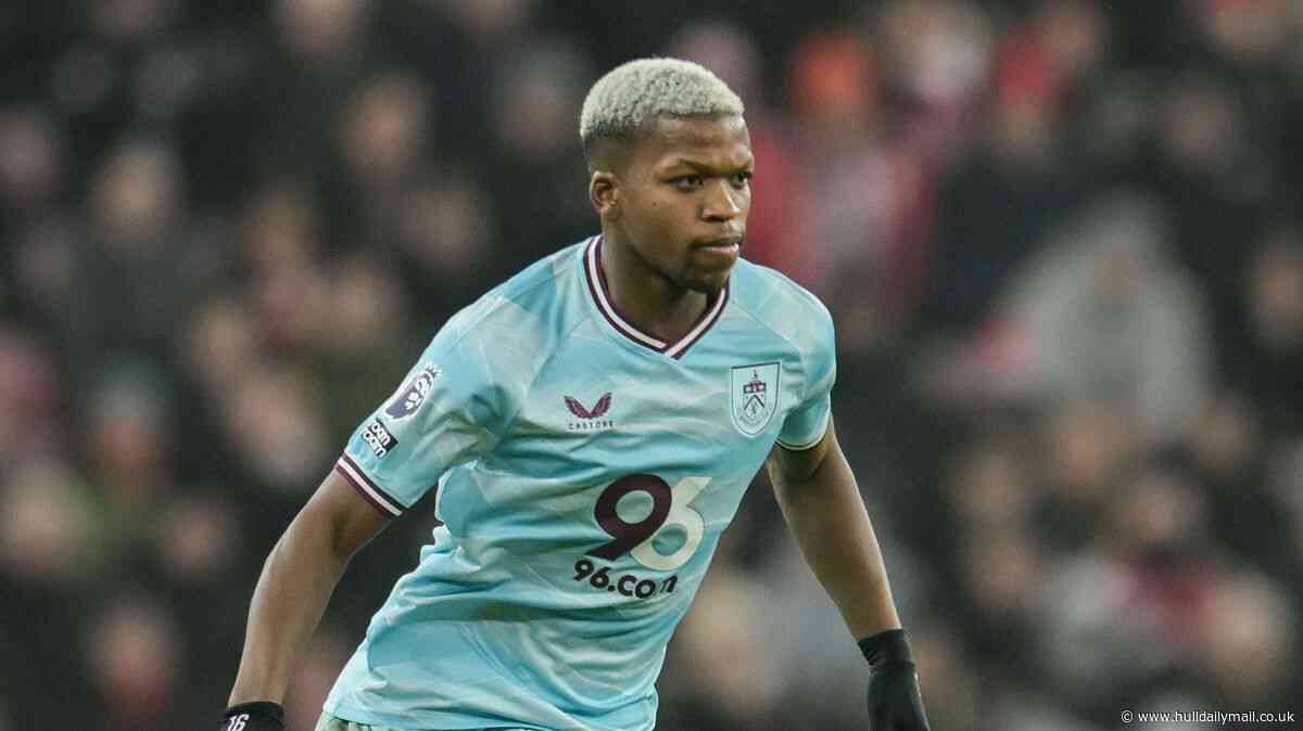 Burnley boss opens up on Hull City's interest in £20m ace Florentino Luis