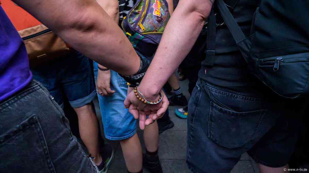 Kampf gegen Hasskriminalität: Berliner CSD: Druck auf queere Menschen steigt weltweit