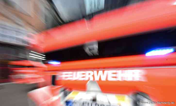 Böschung brennt nach Unfall auf Würzburger Nordtangente