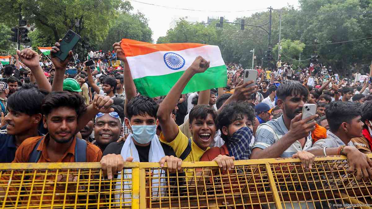 "Kakerlaken"-Proteste: Indiens Bildungsminister tritt zurück