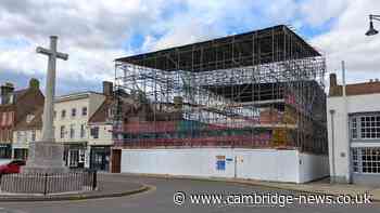Former 'eyesore' Barclays site slammed as 'health and safety menace' as people call for action