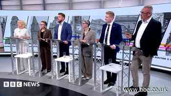 Mayor hopefuls discuss issues in live debate