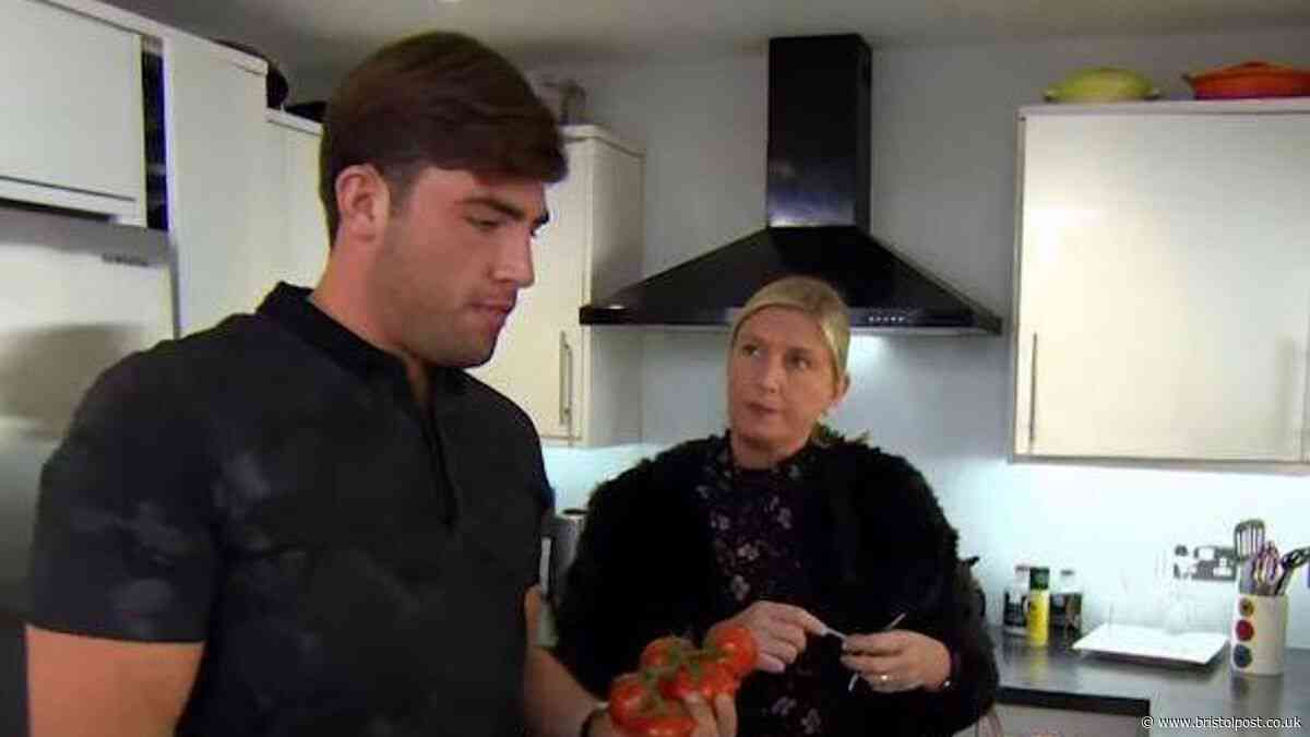 Love Island star calls mum over 'stressful' blunder on Come Dine With Me