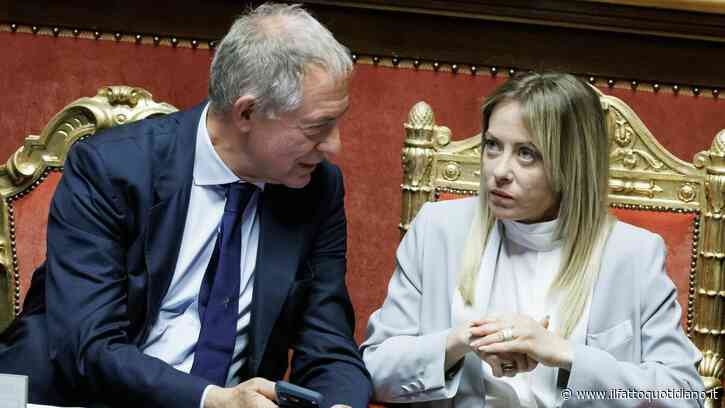 Caro benzina, a Milano vola oltre i 2 euro. Schlein: “E Meloni tace”. Il ministro Urso invoca azioni, Appendino: “Ben svegliato”