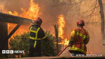 More than 250,000 flee wildfires in France and Spain