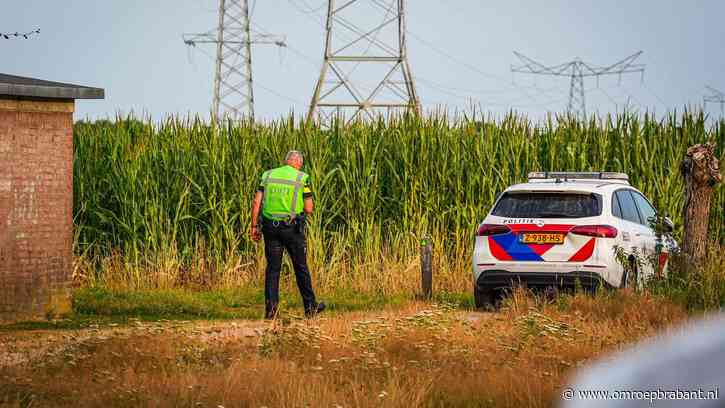 Taxichauffeur beroofd, politie opent klopjacht op daders