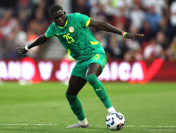 Report: West Ham issue ‘hands-off’ warning as Brentford step up transfer chase