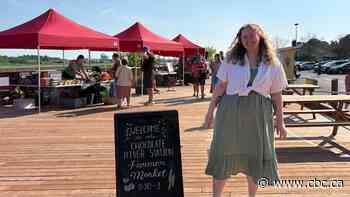 At new farmers' market on Riverview boardwalk, it's all about local