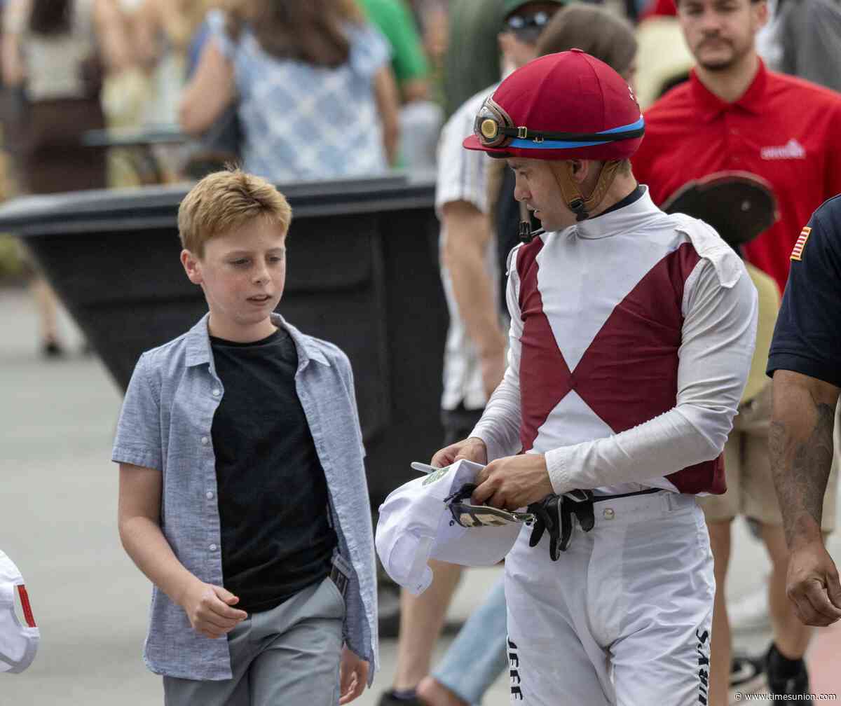 Top jockey Flavien Prat OK'd to ride after fall at Saratoga, then wins next race
