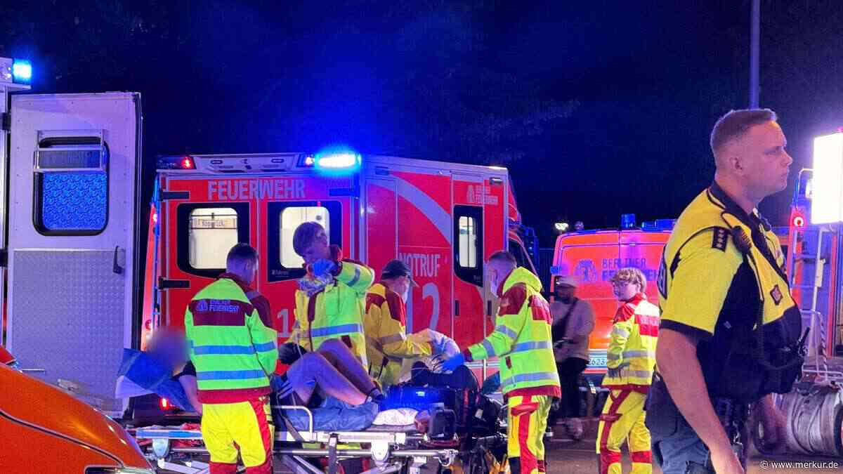 CSD in Berlin: Auto fährt in Menschenmenge – Mindestens ein Toter, viele Verletzte – „Meiden Sie den Bereich“