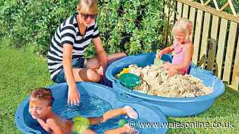 'Sturdy' paddling pool and sand pit offering 'hours of garden fun' drops to £2