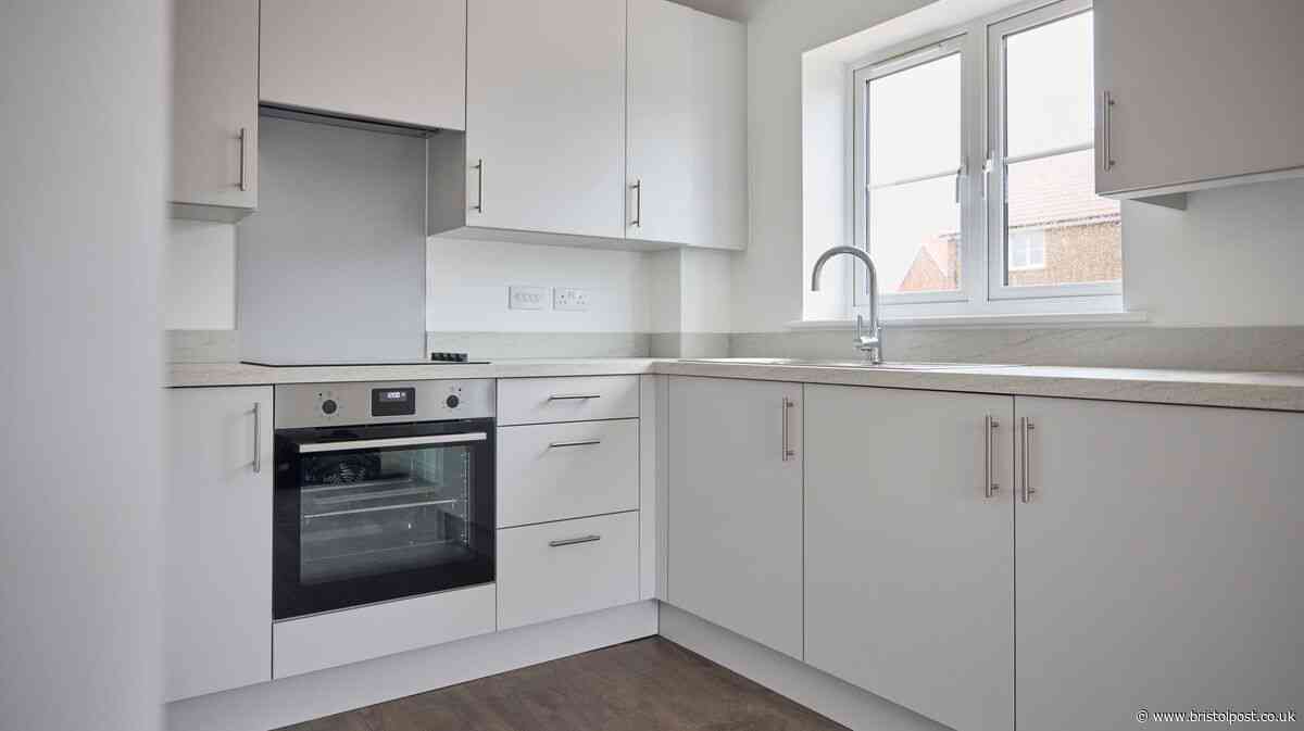 Simple kitchen trick people swear by to banish greasy smells fast