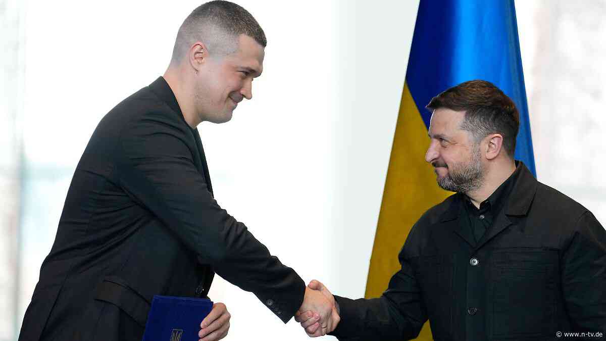 Auftrieb durch Regierungskrise: Geschasster Verteidigungsminister mausert sich zu Selenskyjs Konkurrenten