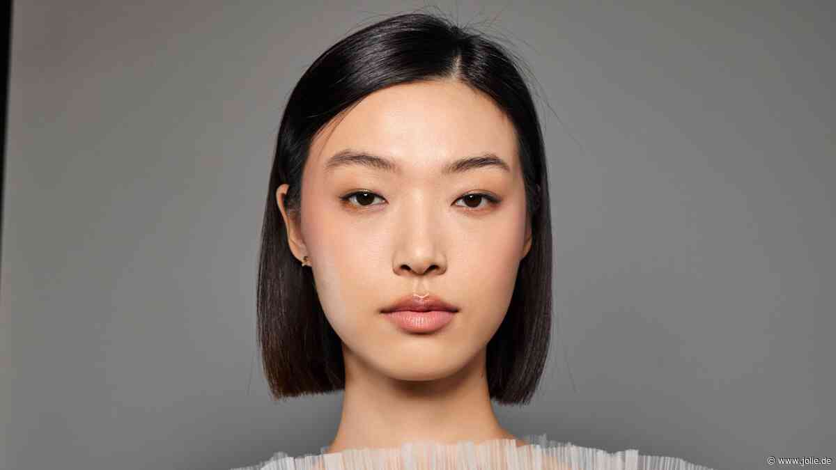 Kaputte Spitzen? Der „Japanese Bob” lässt dein Haar sofort gesund und edel aussehen