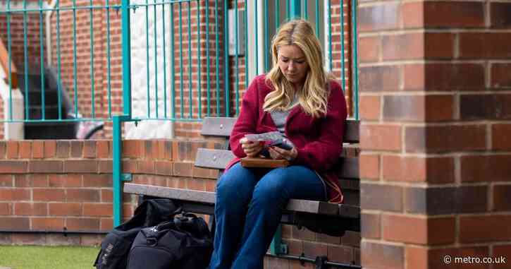 Painful goodbye as Cassie is exiled by everyone after a harrowing series of events in Coronation Street